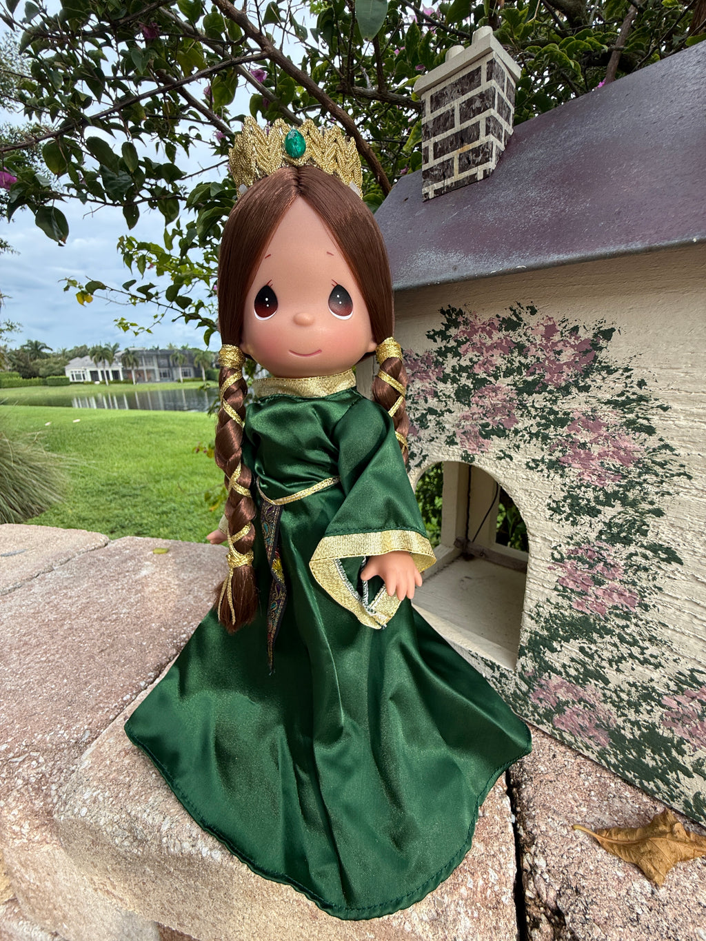Brave - Queen Elinor - 12" doll