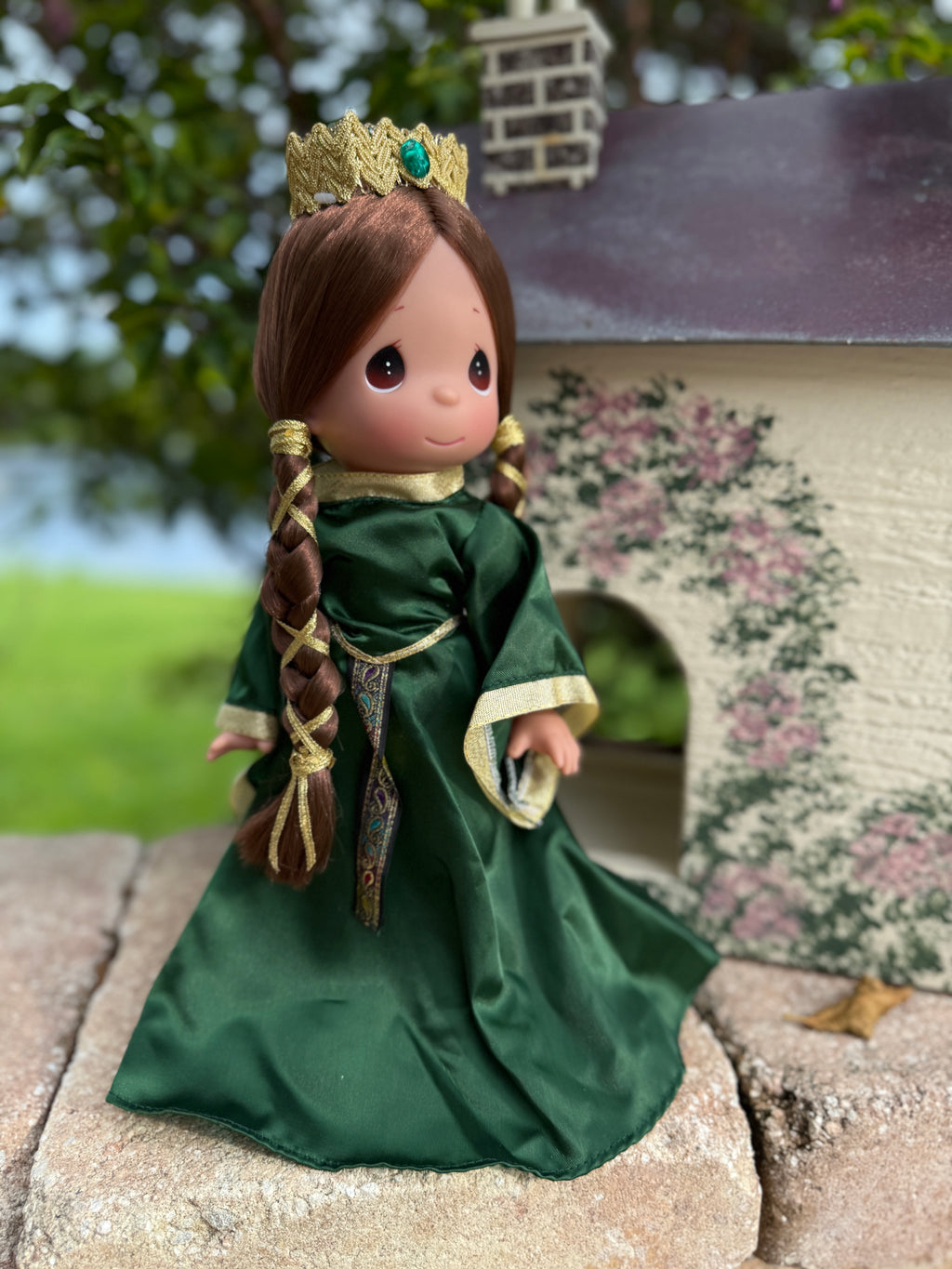 Brave - Queen Elinor - 12" doll